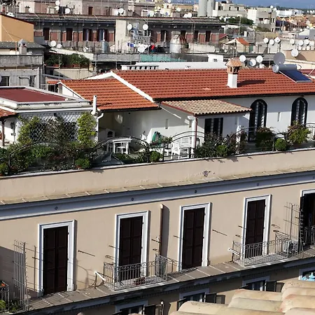 Angels In לינה וארוחת בוקר