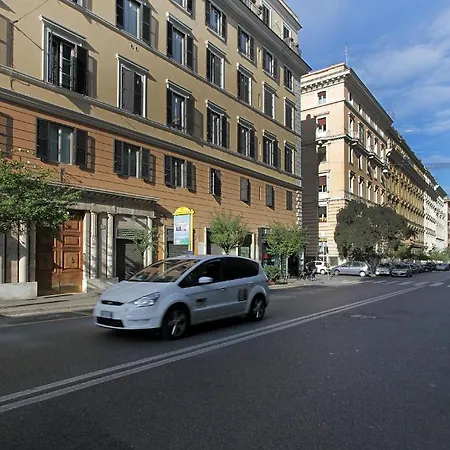 Angels In Couette-café 3*