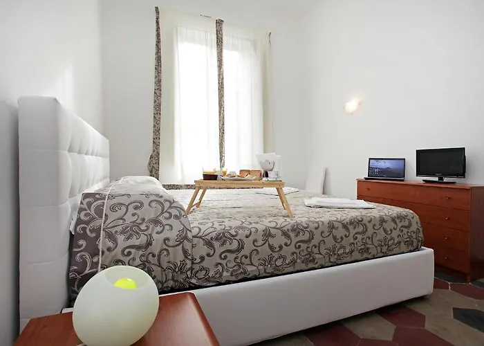 Angels In Bed & Breakfast 3*